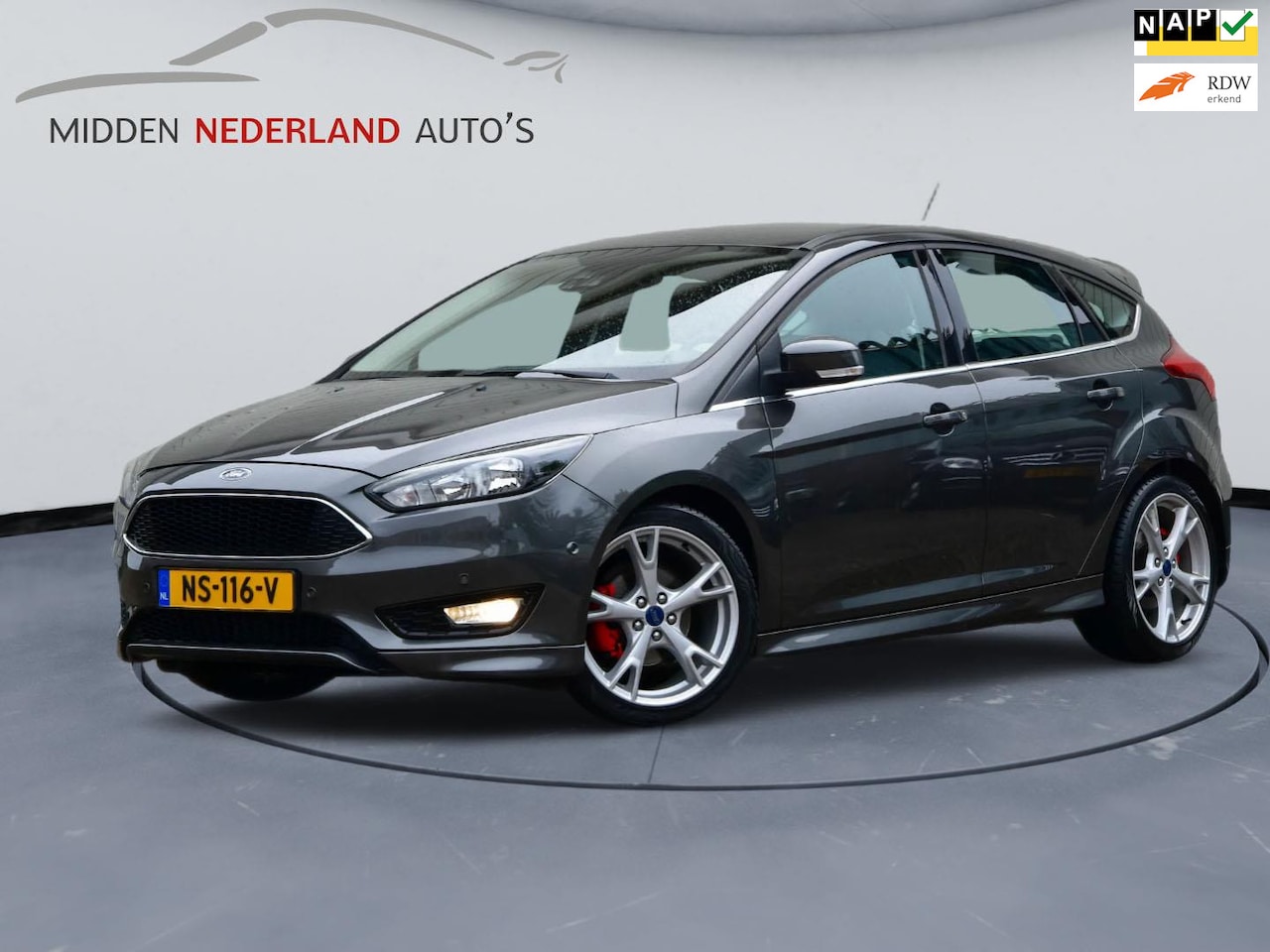 Ford Focus - 1.0 ST-Line * TREKHAAK * PARKEER SENSOREN * NAP PAS * - AutoWereld.nl
