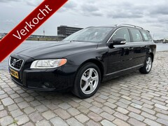 Volvo V70 - 2.0T Summum navi leer panodak airco/ecc