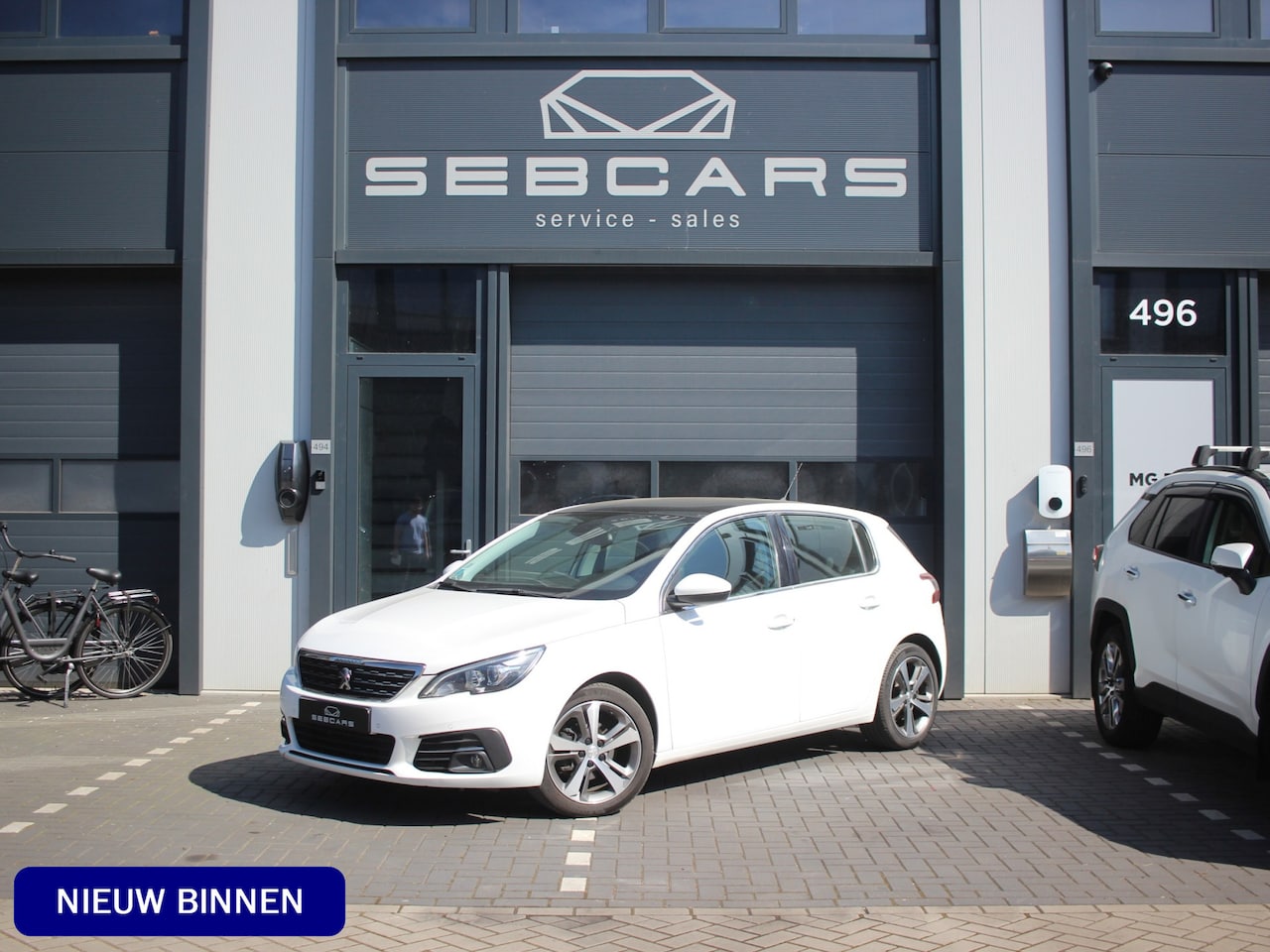 Peugeot 308 - 1.2 PureTech Allure CARPLAY, PANO, AUTOMAAT - AutoWereld.nl