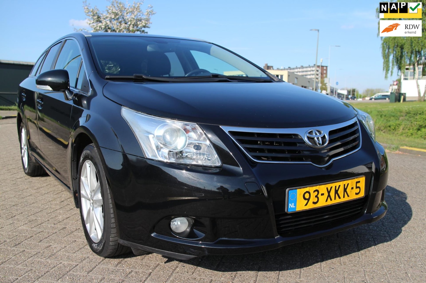 Toyota Avensis Wagon - 1.8 VVTi Business 1.8 VVTi Business - AutoWereld.nl