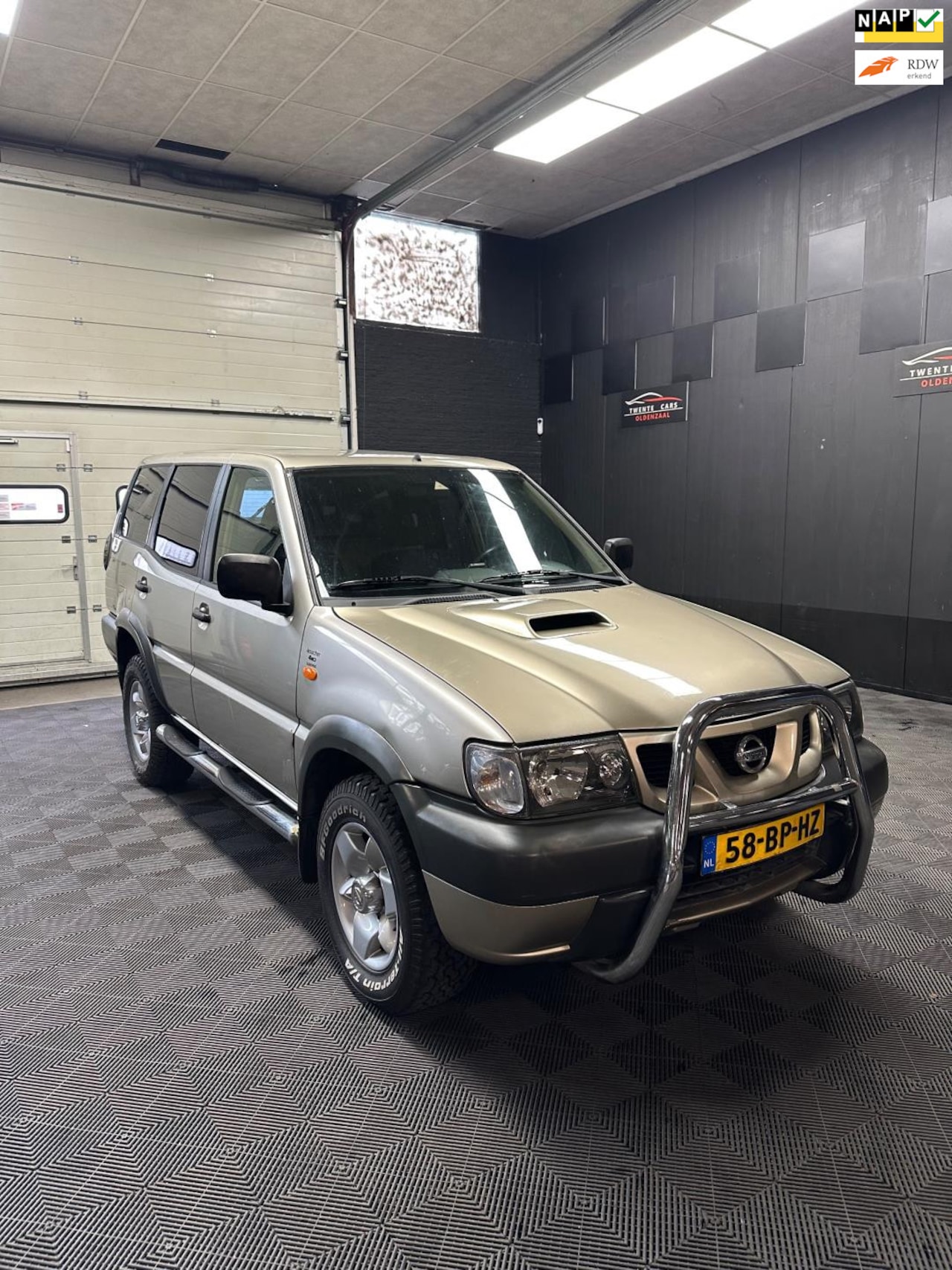 Nissan Terrano ll - 3.0 Di Luxury SR-B | Airco | Grijs Kenteken | Nieuwe APK | - AutoWereld.nl