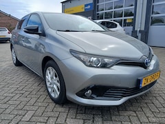 Toyota Auris - 1.8 Hybrid Energy Plus - Navigatie - NAP - Trekhaak