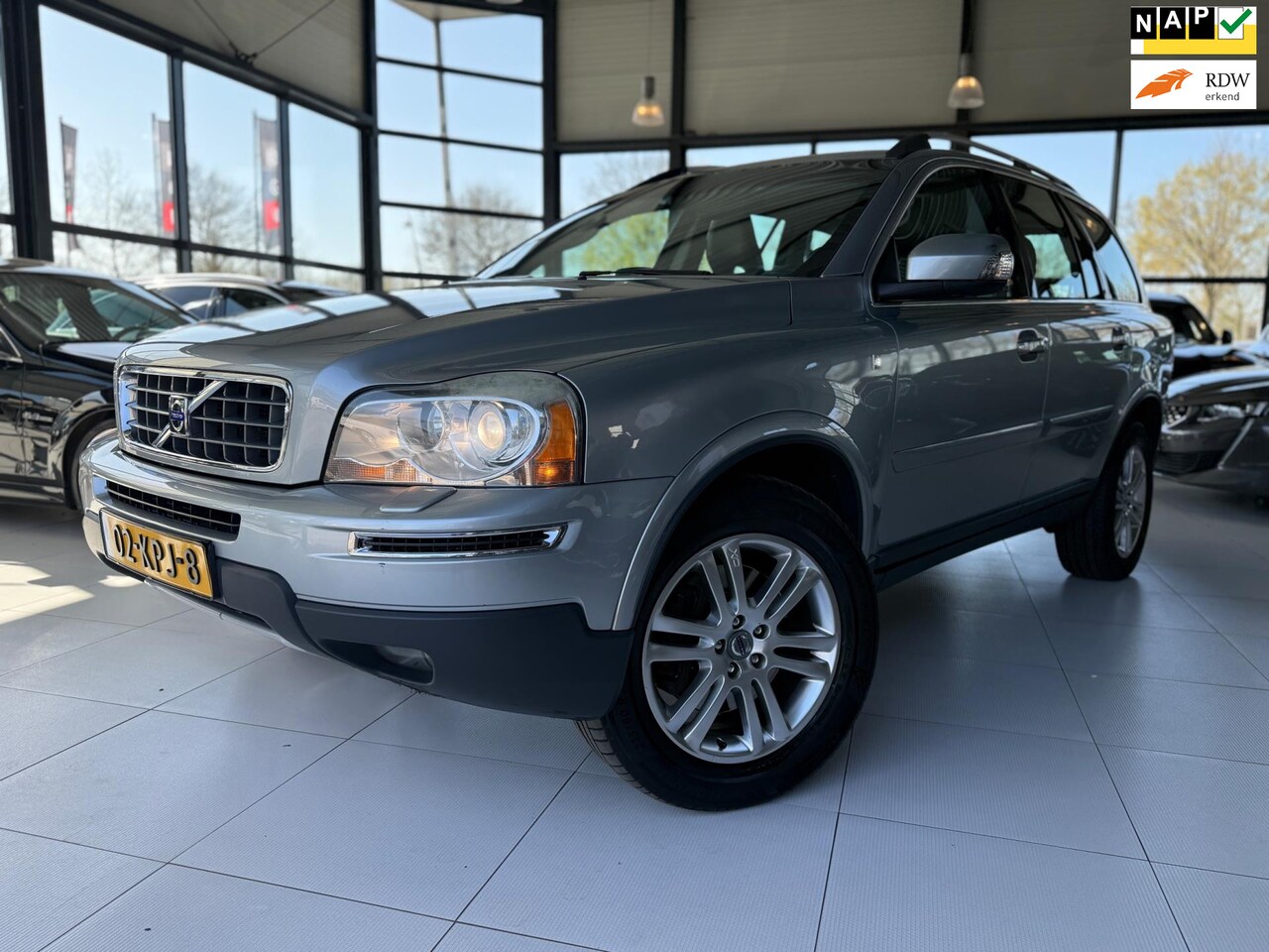 Volvo XC90 - 2.4 D5 Ocean Race | Youngtimer | 7 Persoons | Automaat | Trekhaak | Navi | Memory | Leder - AutoWereld.nl