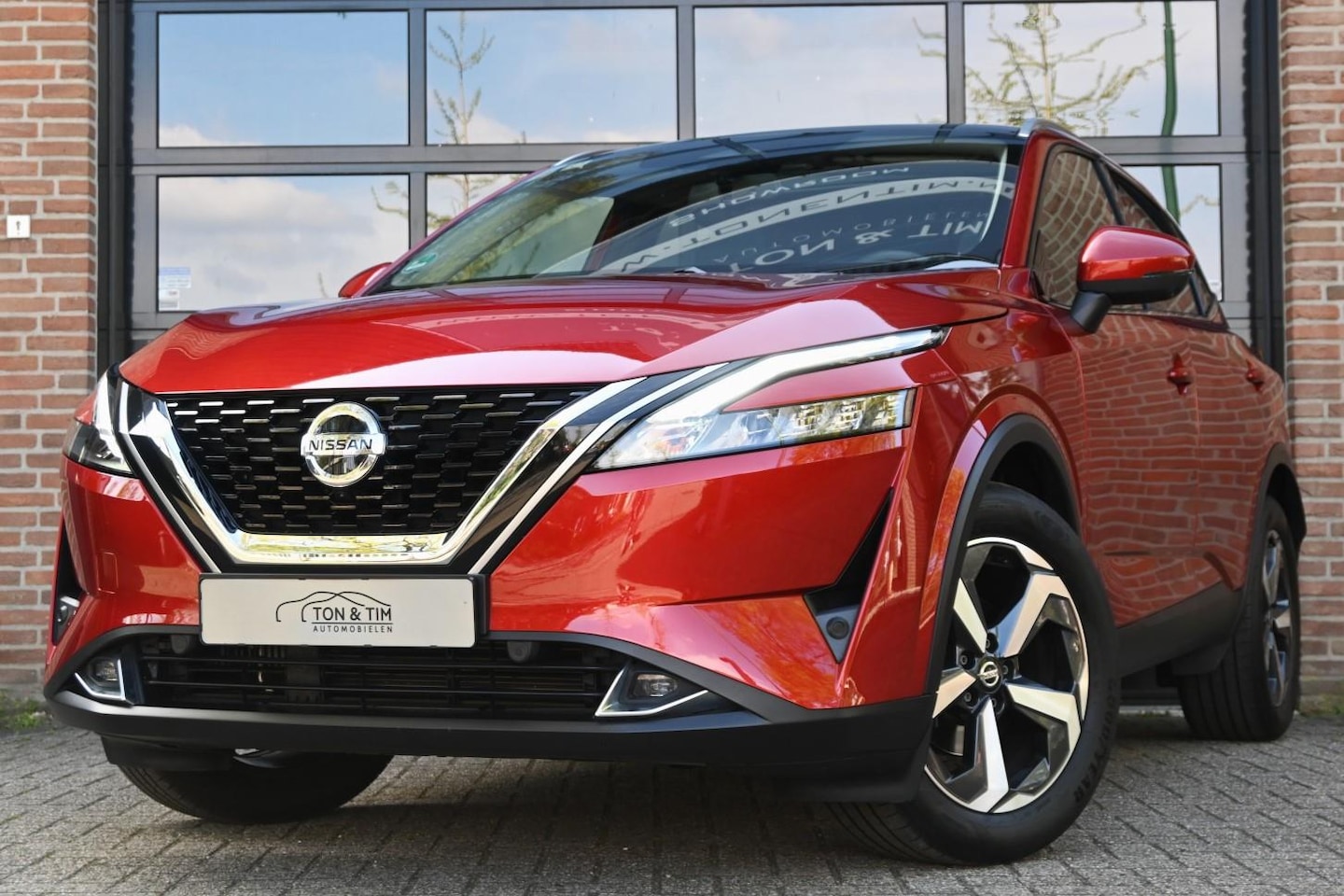 Nissan Qashqai - 1.3 MHEV Xtronic Pr.Edition Trekhaak Pano 360Cam ´21 - AutoWereld.nl