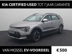 Kia Niro EV - DynamicLine 64.8 kWh | 3-fase 11KW laden | Climate Control | Navigatie | LM Velgen | Cruis
