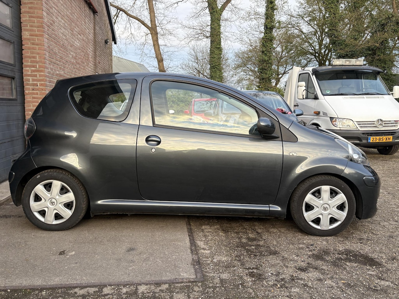 Toyota Aygo - 1.0-12V Access Facelift/Airco/Elektrisch pakket - AutoWereld.nl