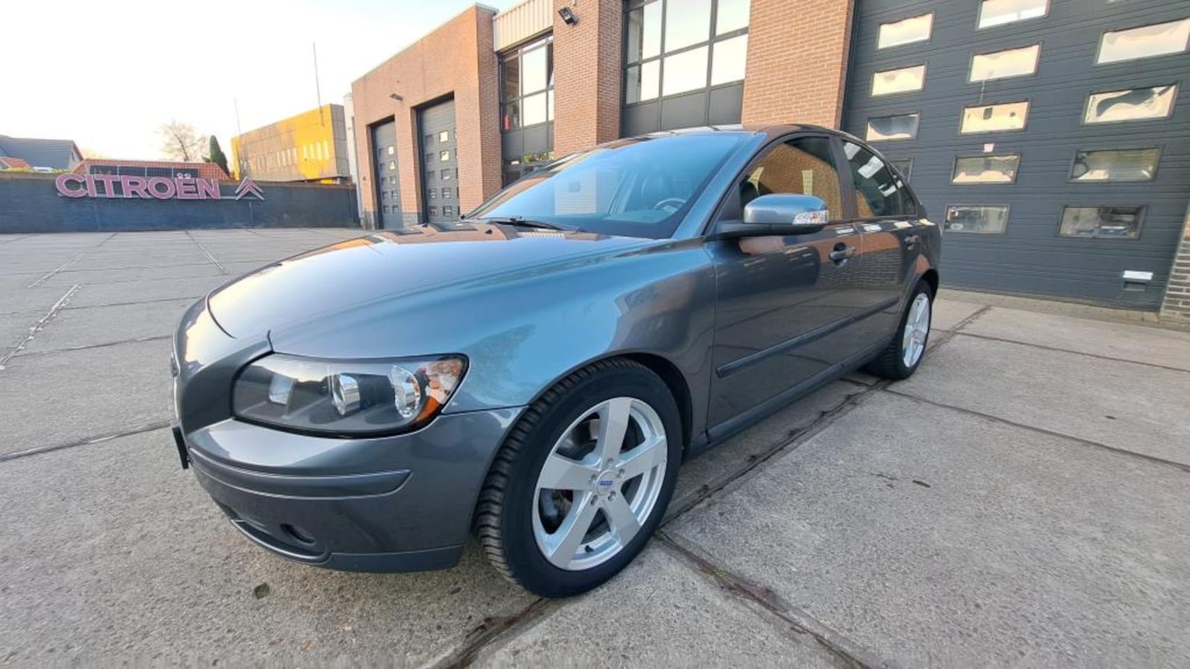 Volvo S40 - 2.4 EDITION AUTOMAAT AIRCO LEDER BEKLEDING - AutoWereld.nl