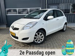 Toyota Yaris - 1.0 VVTi Acces / WHITE-EDITION-TITAAN / DEALER-ONDERHOUDEN
