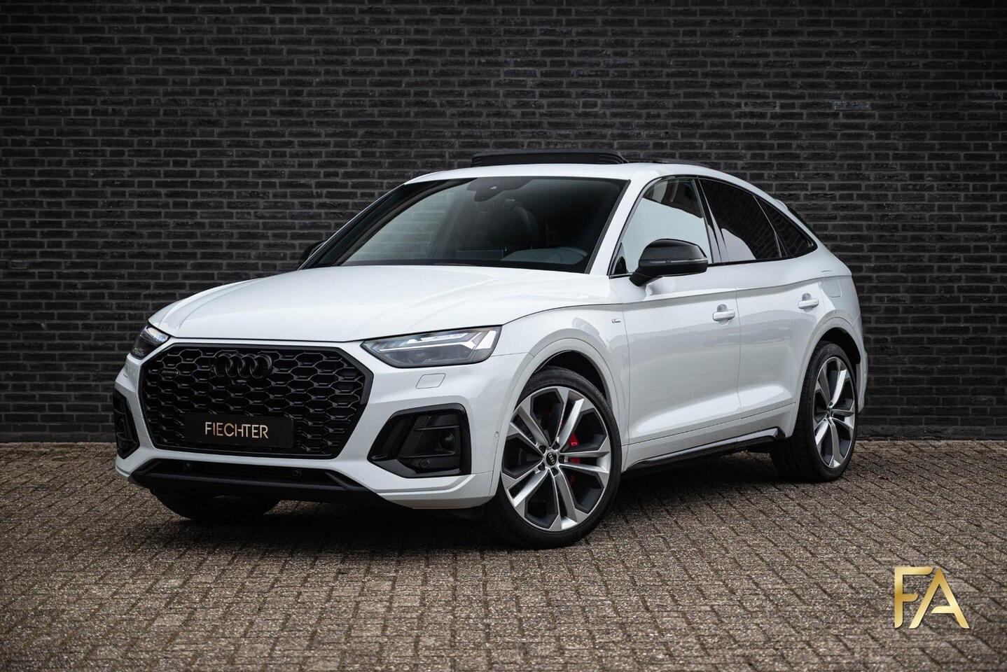Audi Q5 Sportback - 50 TFSI e S edition Panodak|Luchtvering|21Inch|MatrixLED|Trekhaak - AutoWereld.nl