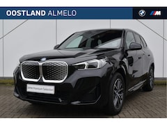 BMW iX1 - eDrive20 M Sport / Sportstoelen / Adaptieve LED / M Adaptief onderstel / Comfort Access /