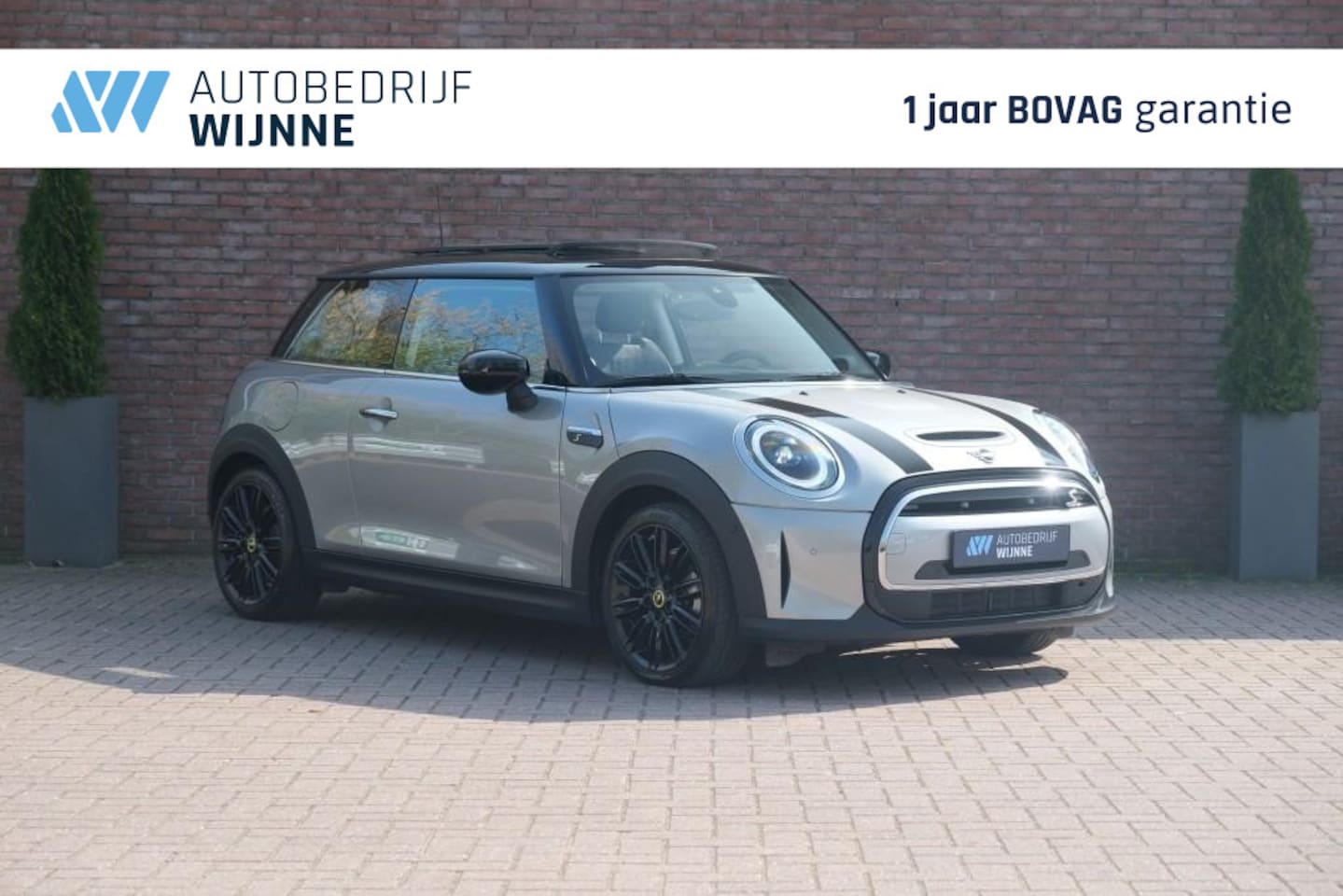 MINI Mini-Electric - Cooper S 184pk 32 kWh Camden Edition | Navi | Climate | Panoramadak | Harman/kardon | Came - AutoWereld.nl