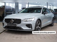 Volvo S60 - 2.0 Recharge T6 AWD Ultimate Dark 360 Graden Parkeercamera | Semi Elek Trekhaak | Google I