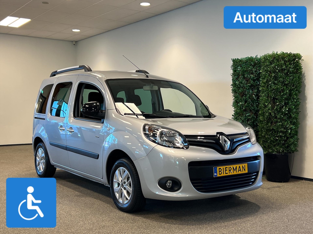 Renault Kangoo - Rolstoelauto Automaat 3+1 Luchtvering - AutoWereld.nl