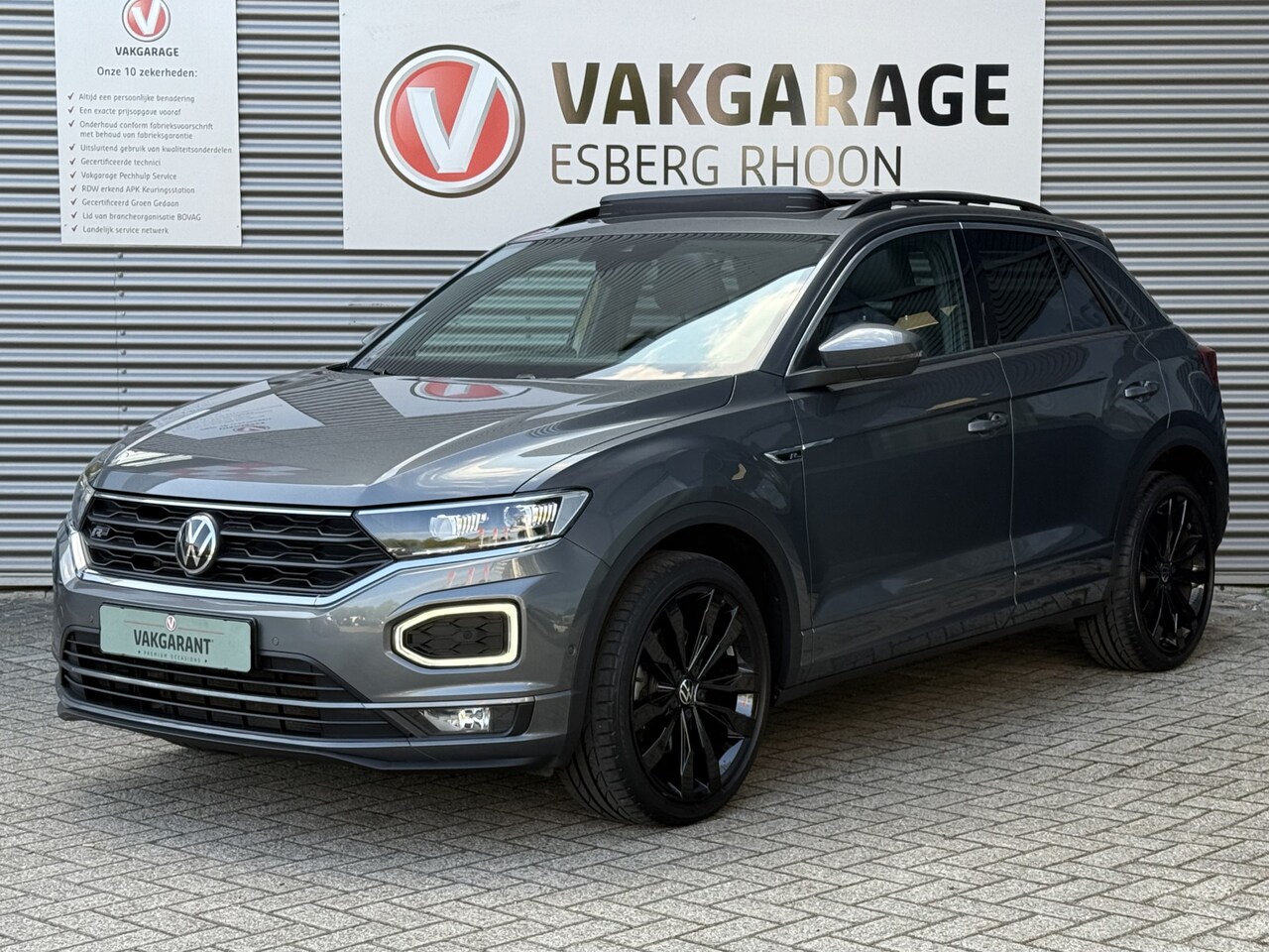 Volkswagen T-Roc - 1.5 TSI R-LINE 2x DSG,NAVI,SCHUIFDAK,VIRTUAL, - AutoWereld.nl
