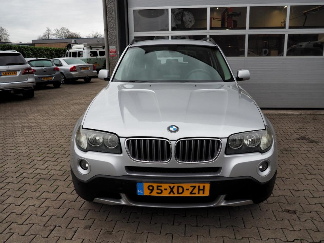BMW X3 - 2.5SI Executive AUTOM. CLIMA CRUISE NAVI PARKEER S.