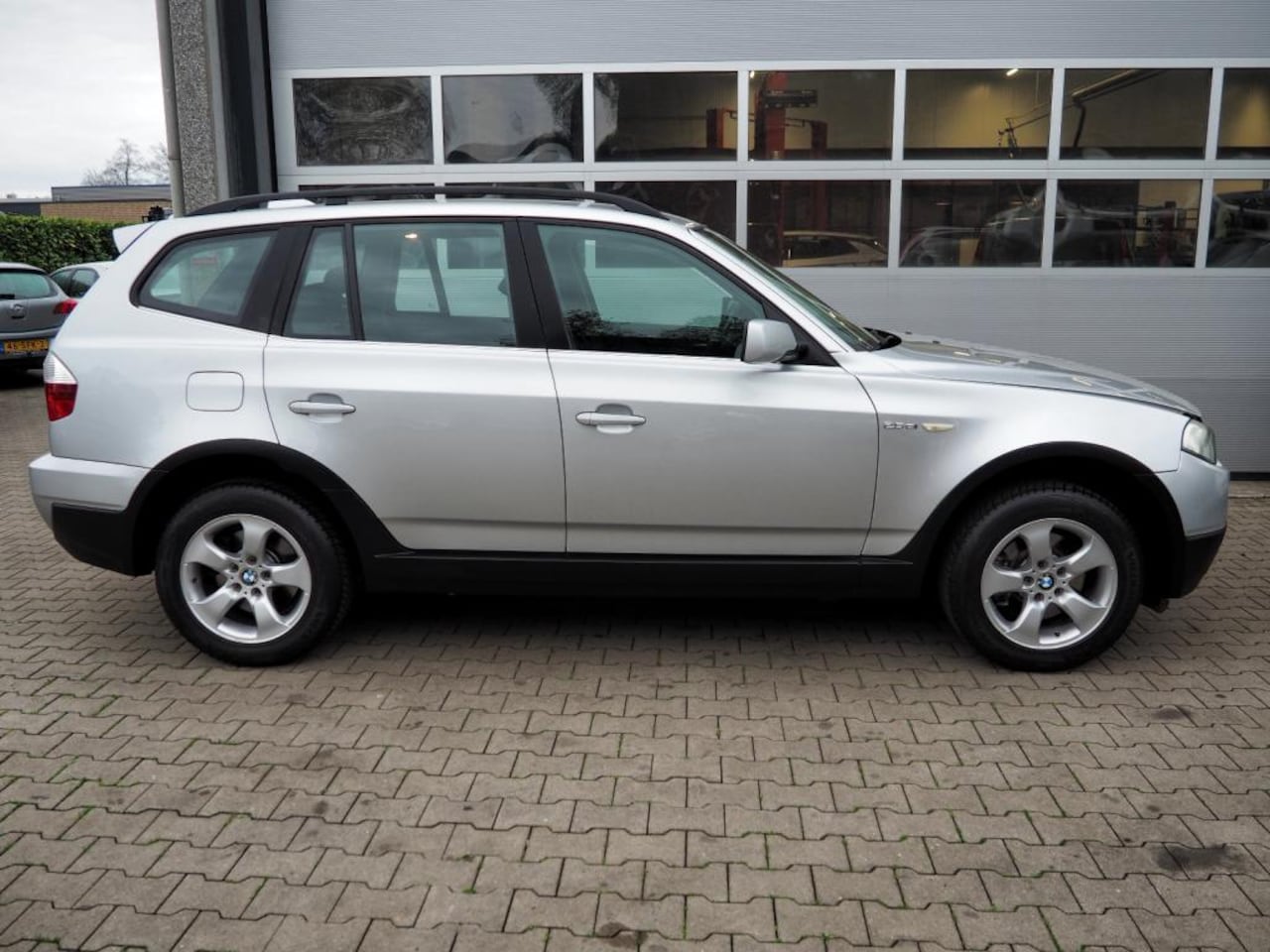 BMW X3 - 2.5SI Executive AUTOM. CLIMA CRUISE NAVI PARKEER S.