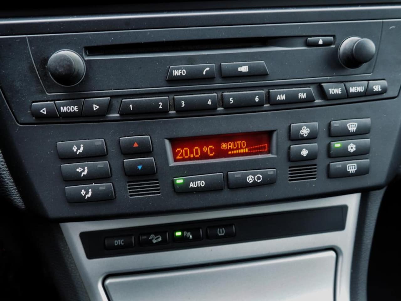 BMW X3 - 2.5SI Executive AUTOM. CLIMA CRUISE NAVI PARKEER S.