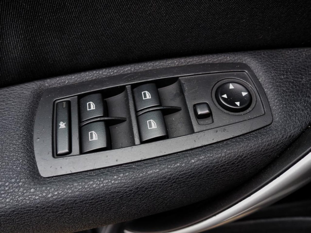 BMW X3 - 2.5SI Executive AUTOM. CLIMA CRUISE NAVI PARKEER S.