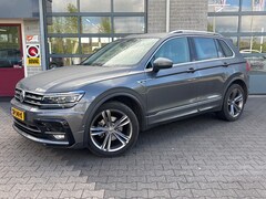 Volkswagen Tiguan - 1.4 TSI Highline R LINE | TREKHAAK | CAMERA |