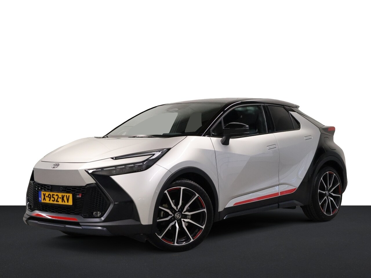 Toyota C-HR - 2.0 Hybrid 200 GR Sport Premierè Edition - AutoWereld.nl