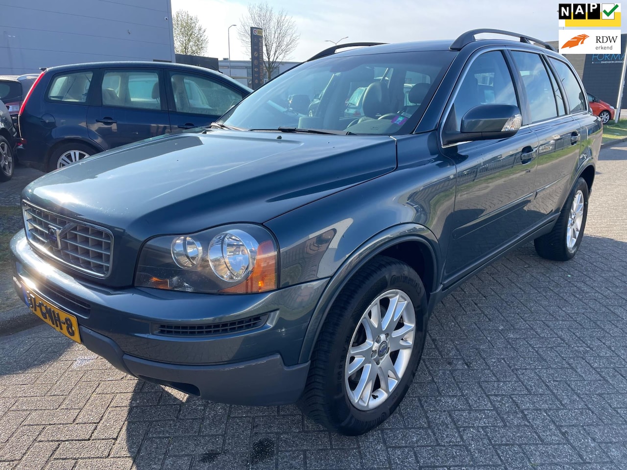 Volvo XC90 - 2.4 D5 Momentum 7 Seats NL Prijs €5500 - AutoWereld.nl