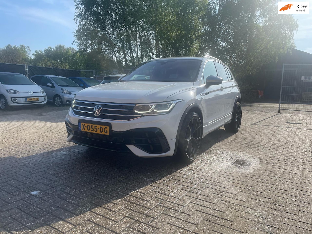 Volkswagen Tiguan - 2.0 TSI R 75 Edition 4Motion 2.0 TSI R 75 Edition 4Motion - AutoWereld.nl
