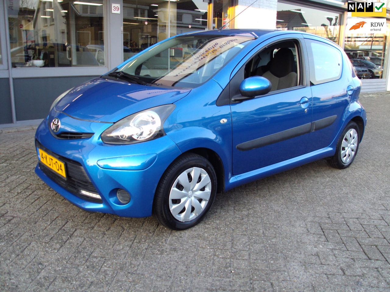 Toyota Aygo - 1.0 VVT-i Aspiration 1.0 VVT-i Aspiration - AutoWereld.nl