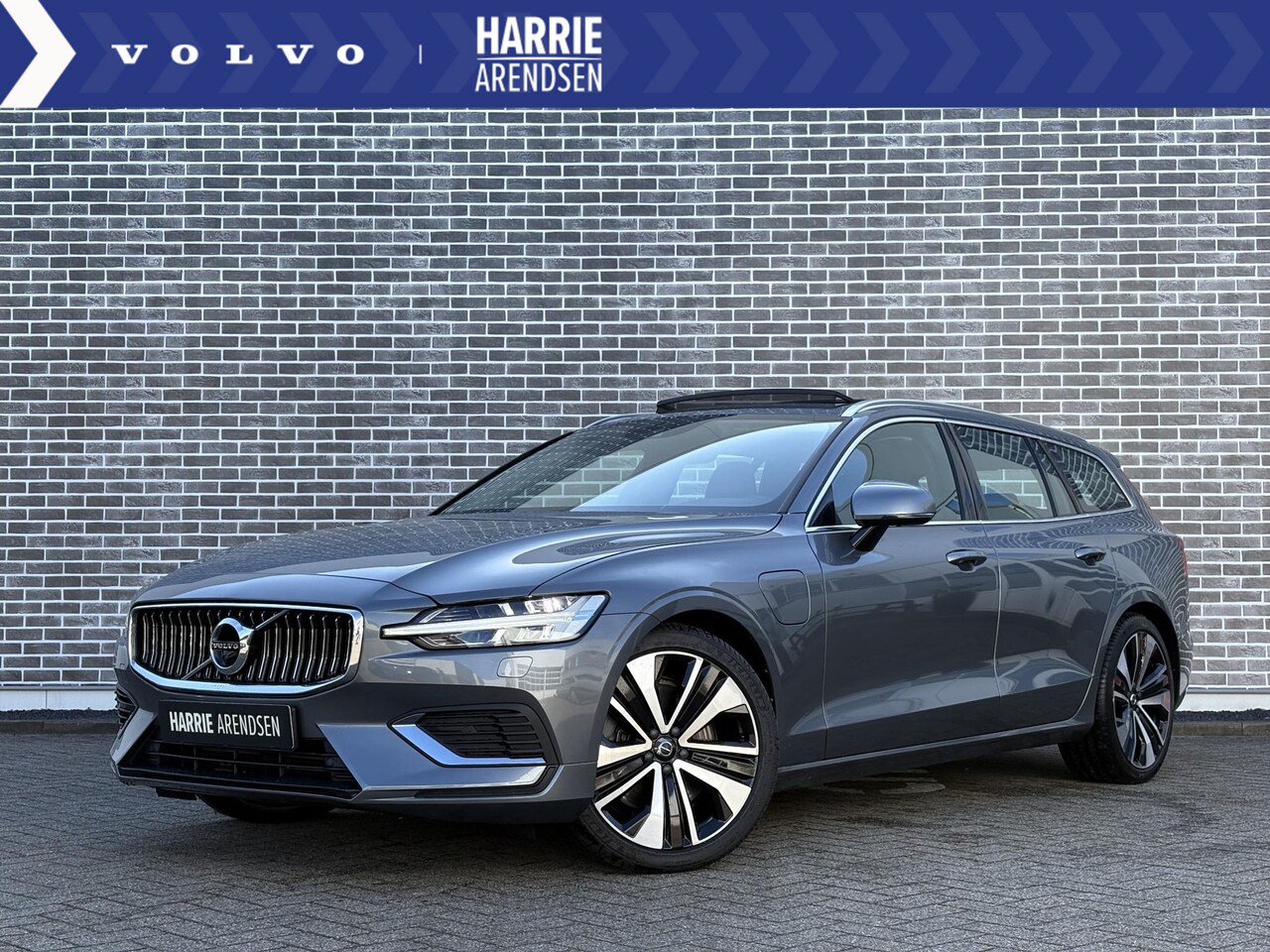 Volvo V60 - 2.0 T6 Recharge AWD Inscription 2.0 T6 Recharge AWD Inscription - AutoWereld.nl