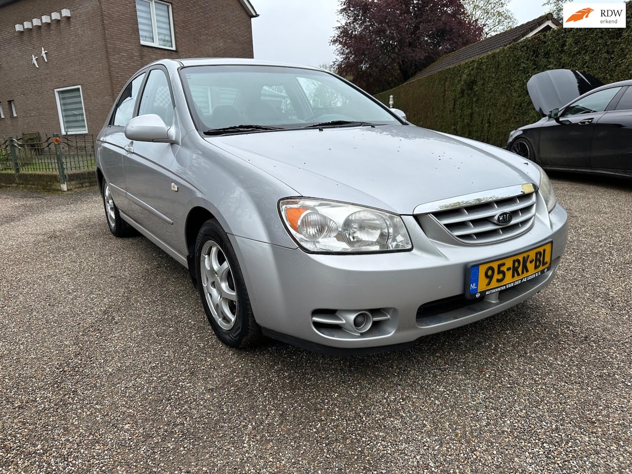 Kia Cerato - 1.5 CRDi LX Geen apk - AutoWereld.nl