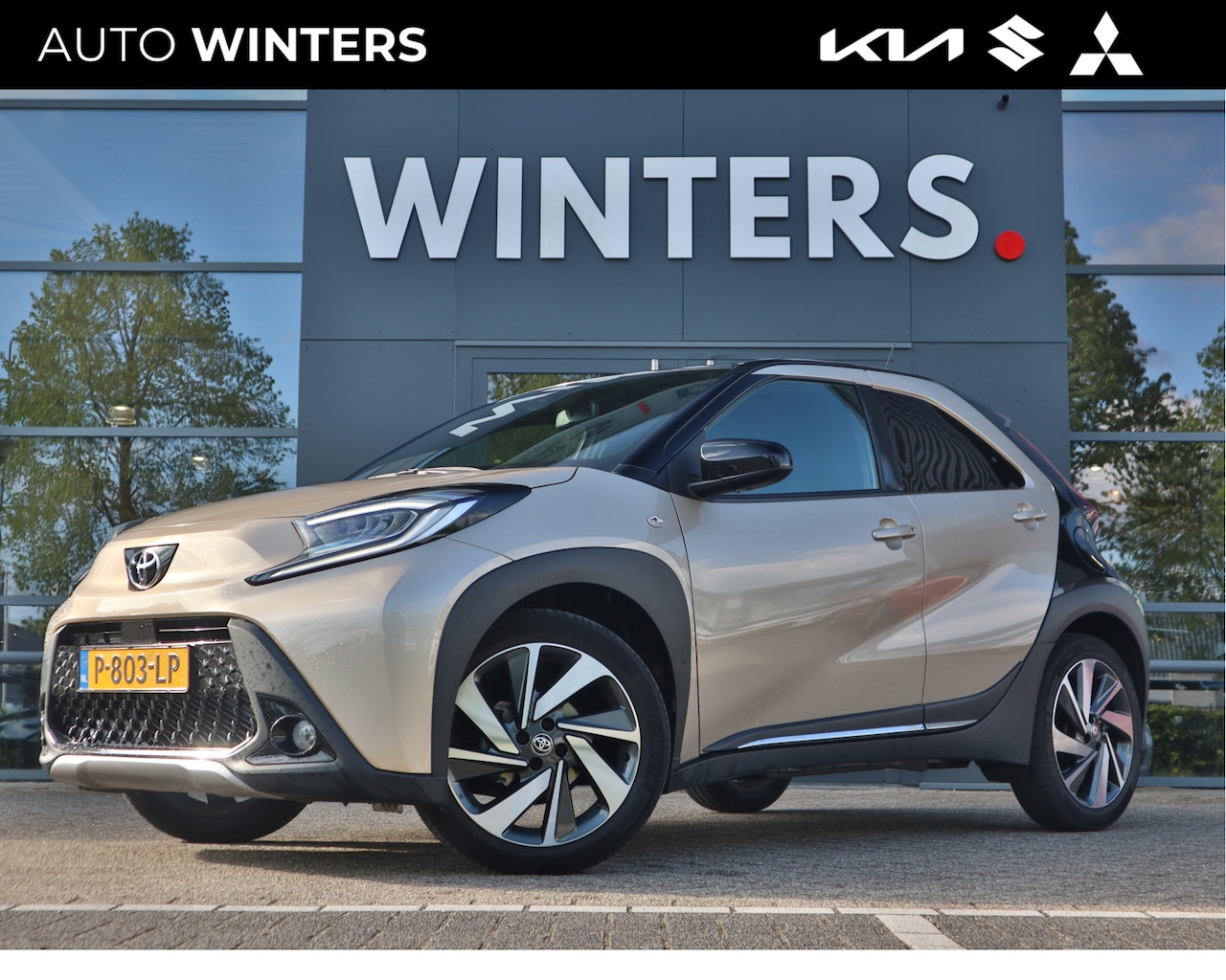 Toyota Aygo X - 1.0 VVT-i MT Envy ECC-Airco Cr.Control ESP JBL Smartlink-Navi+Camera LED PrivacyGlass - AutoWereld.nl