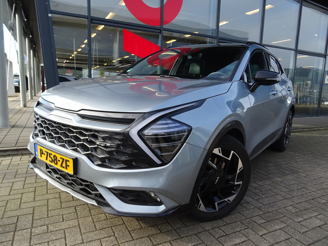 Kia Sportage - 1.6 T-GDi Plug-in Hybrid AWD GT-Line 1.6 T-GDi Plug-in Hybrid AWD GT-Line - AutoWereld.nl