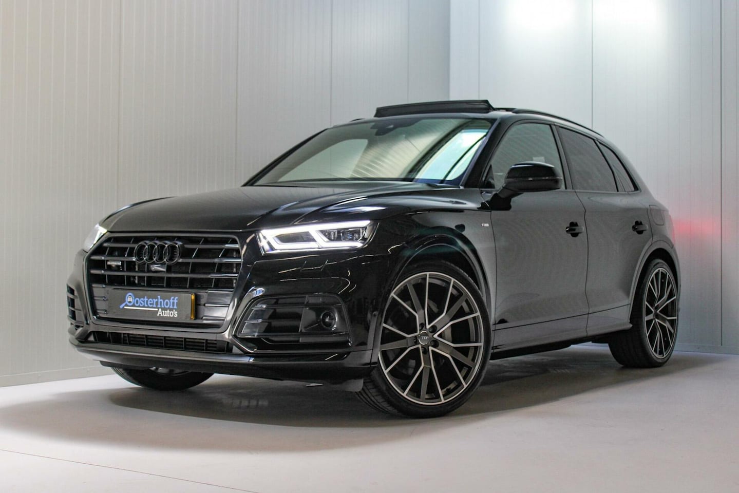 Audi Q5 - 55 TFSI e quattro Competition PANO | LUCHTV | HUD - AutoWereld.nl