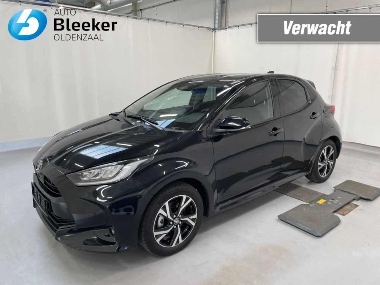 Toyota Yaris - 1.5 Hybrid 116Pk Style Adaptive Virt Cockpit Clima - AutoWereld.nl