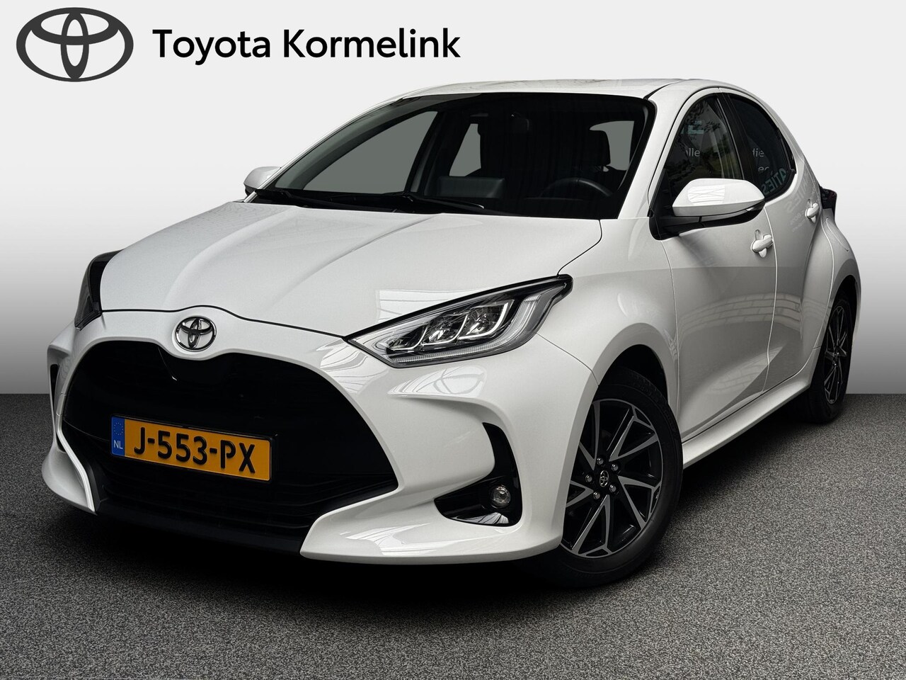 Toyota Yaris - 1.5 VVT-i First Edition 1.5 VVT-i First Edition - AutoWereld.nl