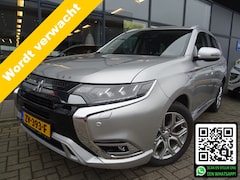Mitsubishi Outlander - 2.4 PHEV Intense 240 PK | 1E EIGENAAR | DEALER ONDERHOUDEN | TREKHAAK |