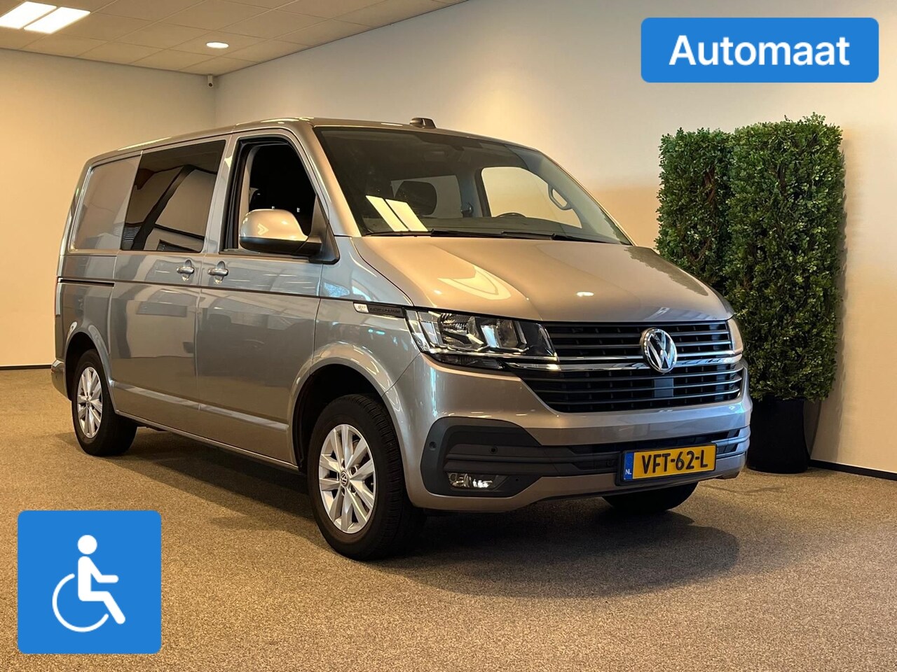 Volkswagen Transporter - L1H1 Rolstoelbus Automaat - AutoWereld.nl