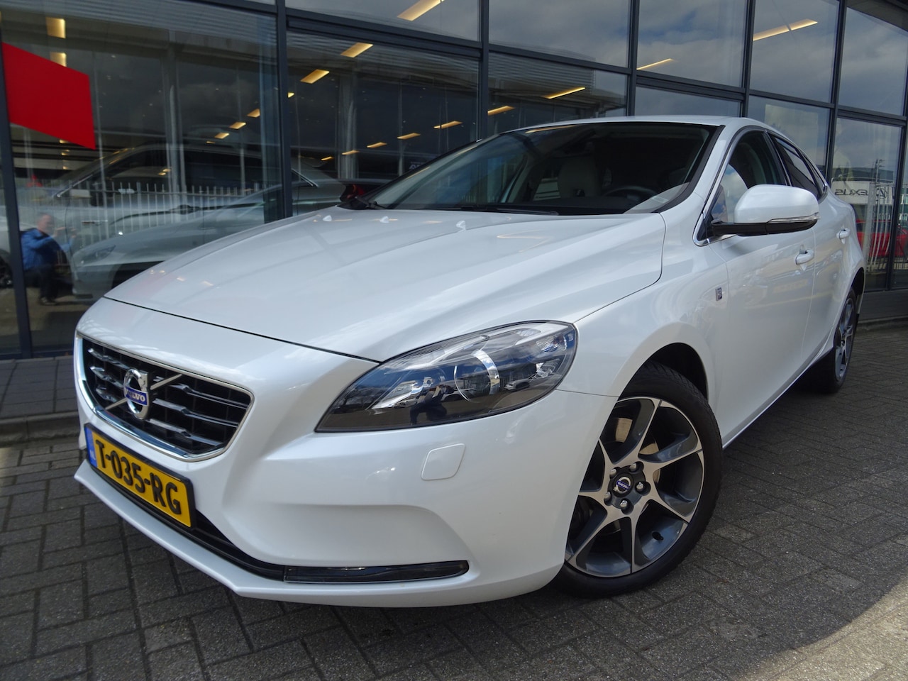 Volvo V40 - 1.5 T3 Ocean Race AUTOMAAT - AutoWereld.nl
