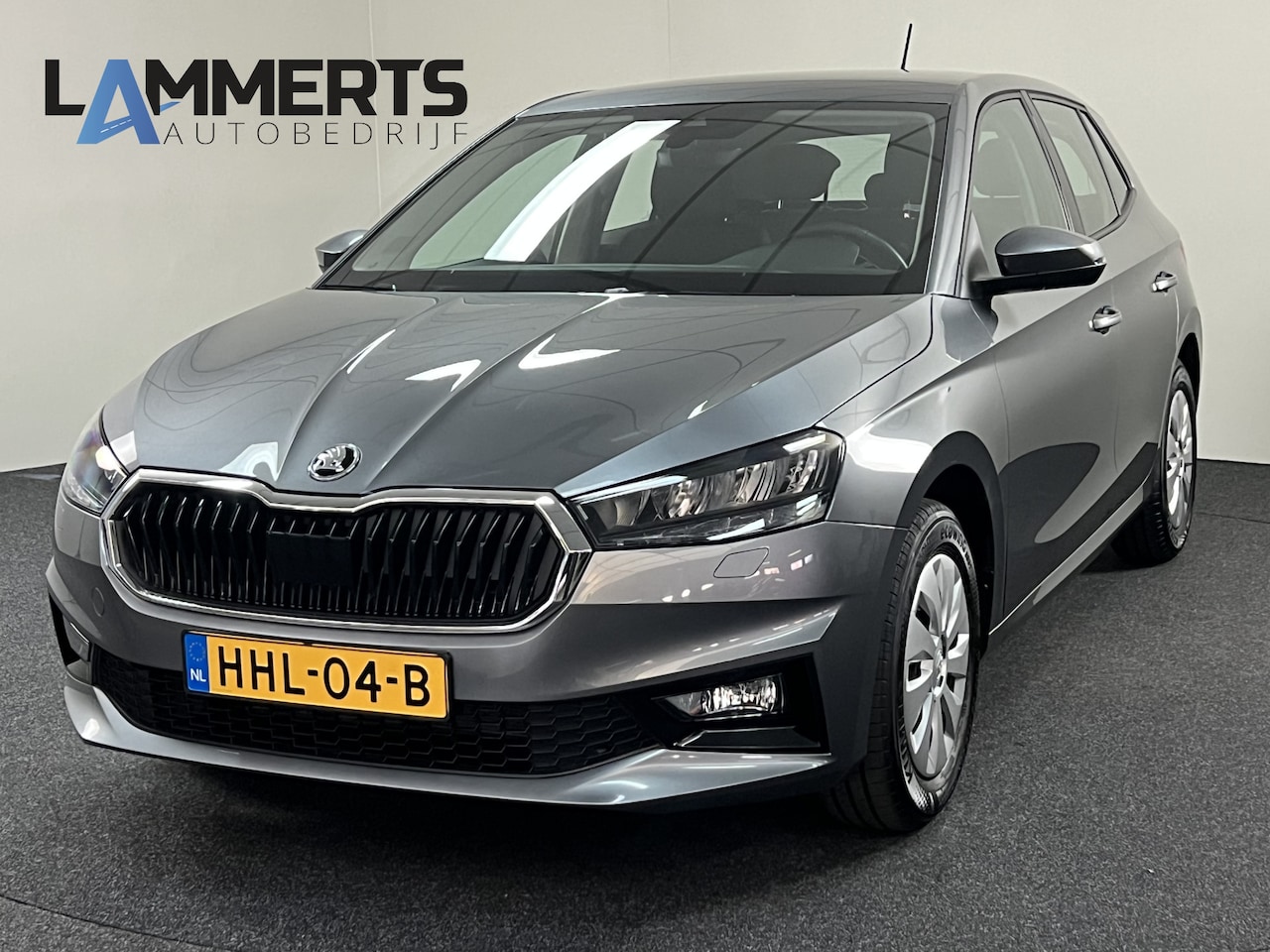 Skoda Fabia - 1.0 MPI Essence 28 december 2023! Cruise Contr. / Airco / Parkeersensoren achter / LED, LE - AutoWereld.nl