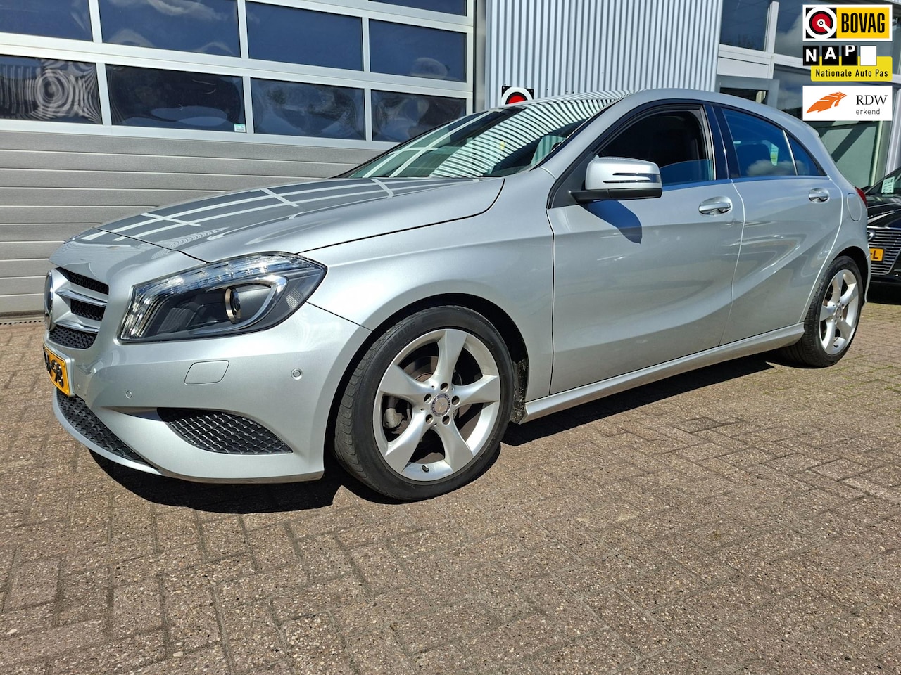 Mercedes-Benz A-klasse - 180 1e Eigenaar Navi - AutoWereld.nl