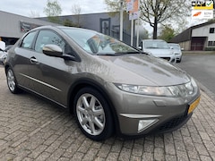 Honda Civic - 1.8 Executive navi, cruise, elec pakket, airco, multi-stuur, elec pakket, nwe apk, 1e eige