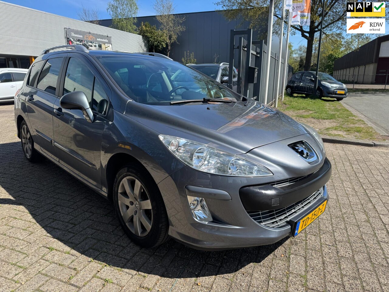 Peugeot 308 SW - 1.6 VTi Blue Lease panoramadak, navi, cruise, elec pakket , airco, trekhaak, pdc, 138.285 - AutoWereld.nl