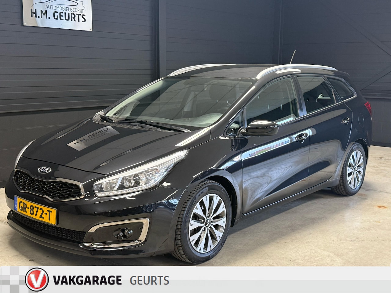 Kia Cee'd Sportswagon - 1.6 GDI First Edition Airco Navi Lm Velgen - AutoWereld.nl