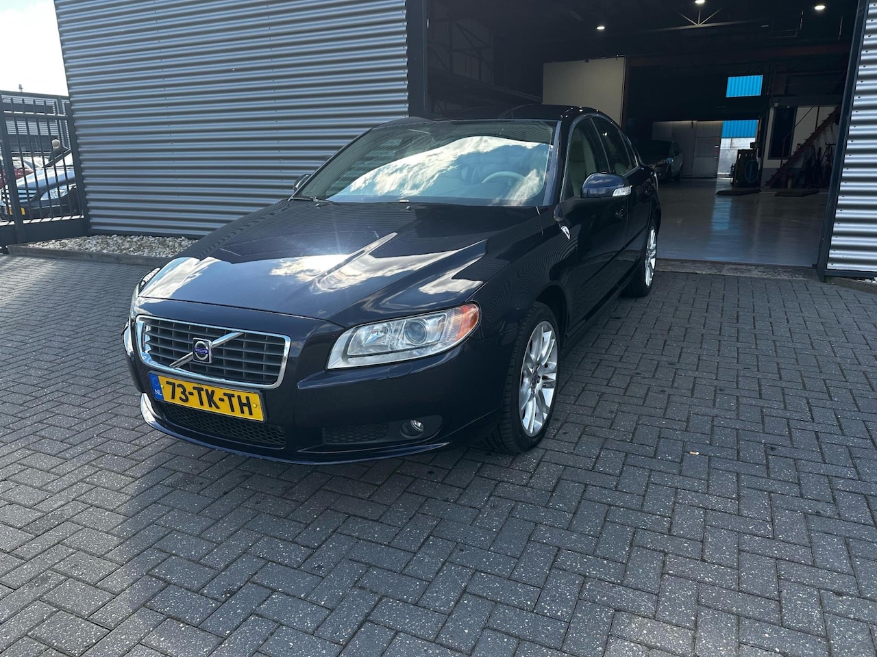VOLVO S80