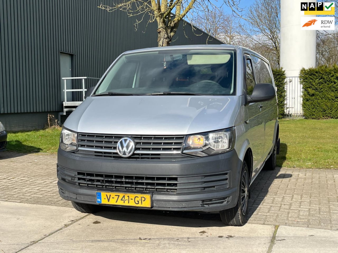 Volkswagen Transporter - 2.0 TDI L2 Highline 110 KW 150PK AC - AutoWereld.nl