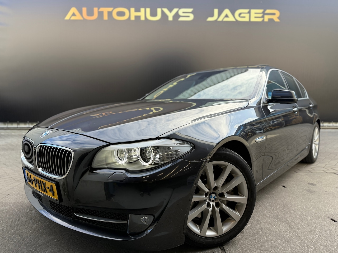 BMW 5-serie - 535i High Executive Pano Leder - AutoWereld.nl