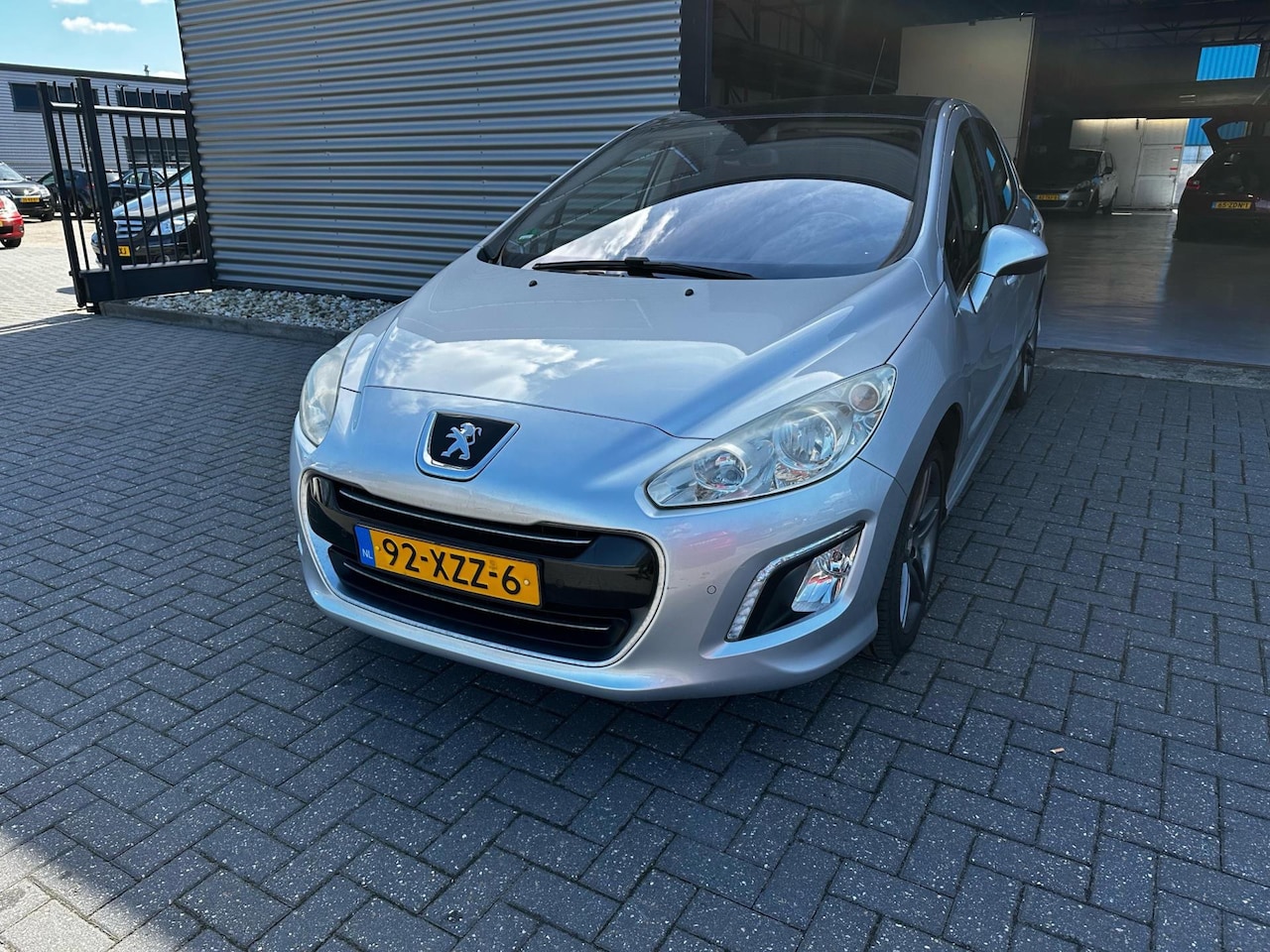 Peugeot 308 - 1.6 VTi Sportium 1.6 VTi Sportium - AutoWereld.nl