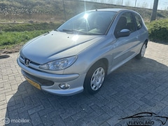 Peugeot 206 - 1.4 Air-line , goed onderhouden, NW apk