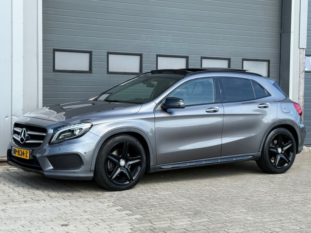 Mercedes-Benz GLA-Klasse - 220 CDI Edition 1 AMG Xenon Pano Camera Dealer onderhouden! - AutoWereld.nl