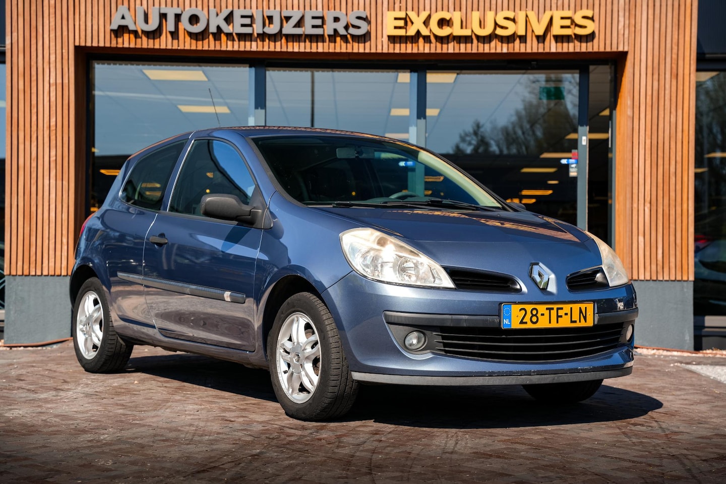 Renault Clio - 1.2-16V Dynamique Comfort Audio CPV LM - AutoWereld.nl