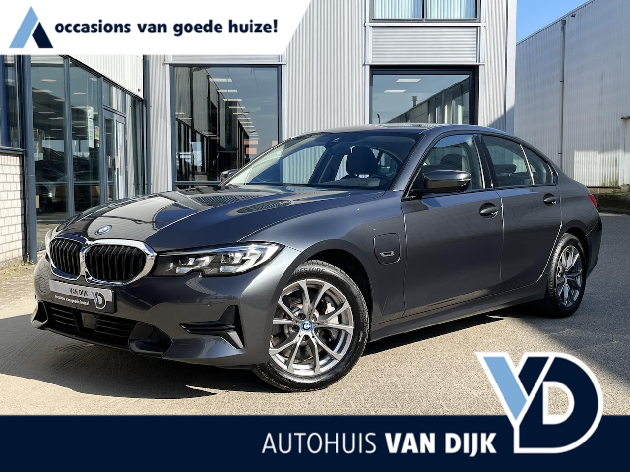 BMW 3-serie - 330e | Navi/Adapt.Cruise/PDC V+A/Clima/17"/Apple CarPlay-Android Auto - AutoWereld.nl